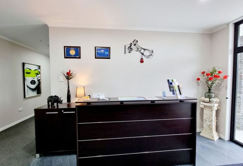 فندق على الطريق Melody