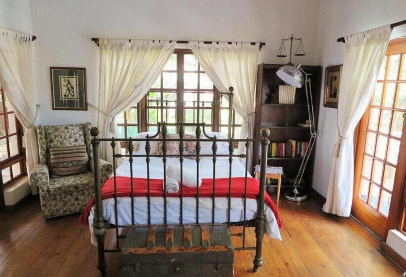 تختخواب و صبحانه Sandton Farmhouse