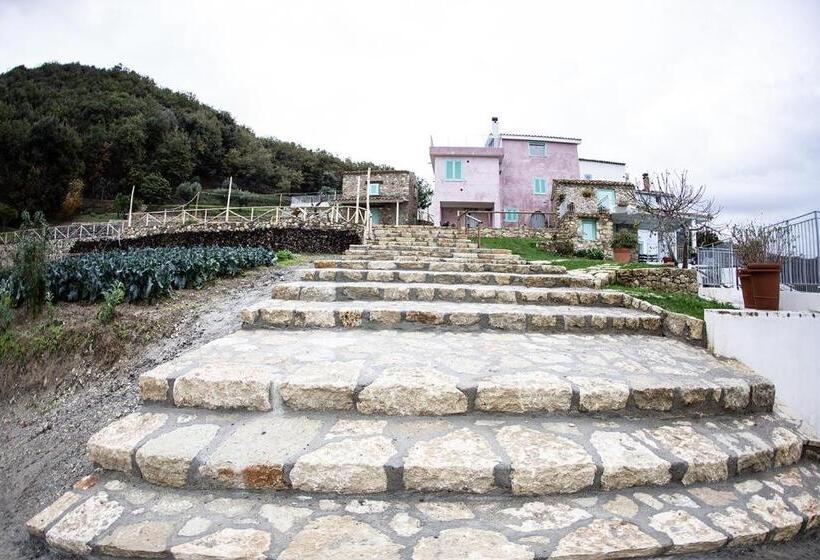 פונדק Borgo Rosso Di Sera Resort