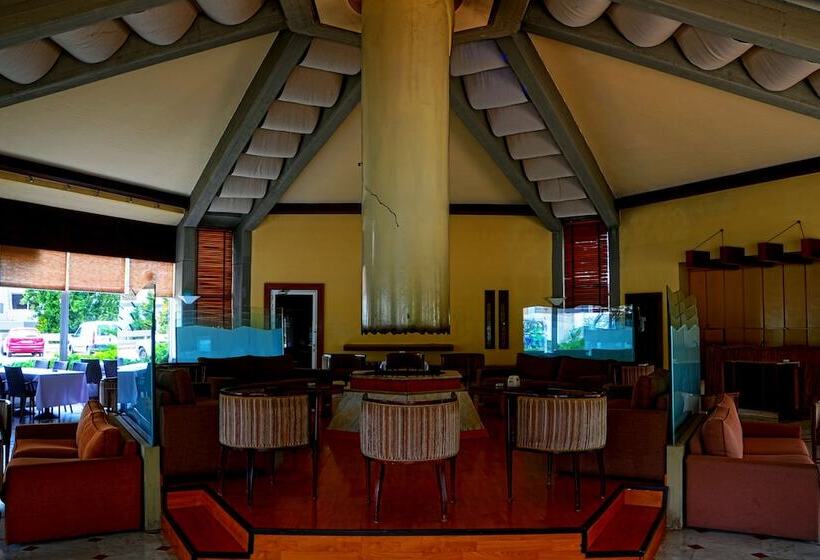 هتل Ehden Country Club