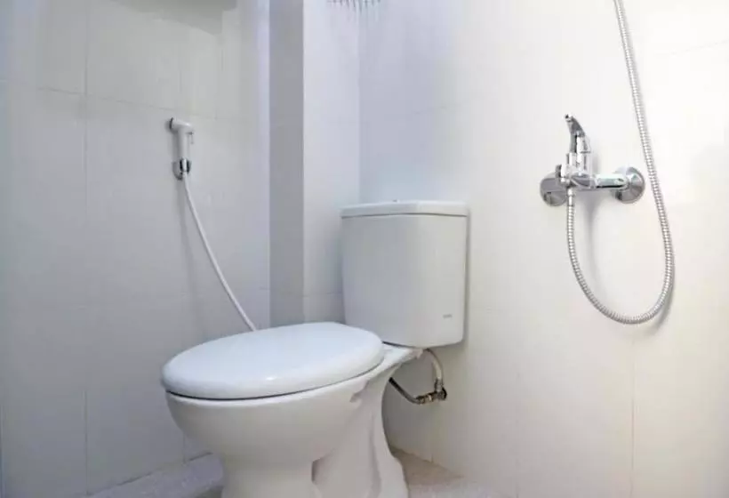 Hotelli Reddoorz Near Solo Balapan Station