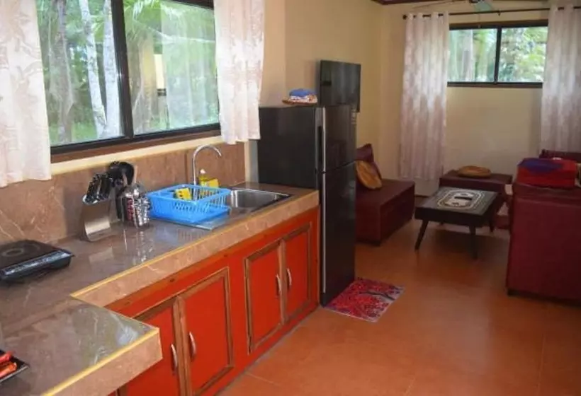 هتل Sunset Bay Villas Siargao
