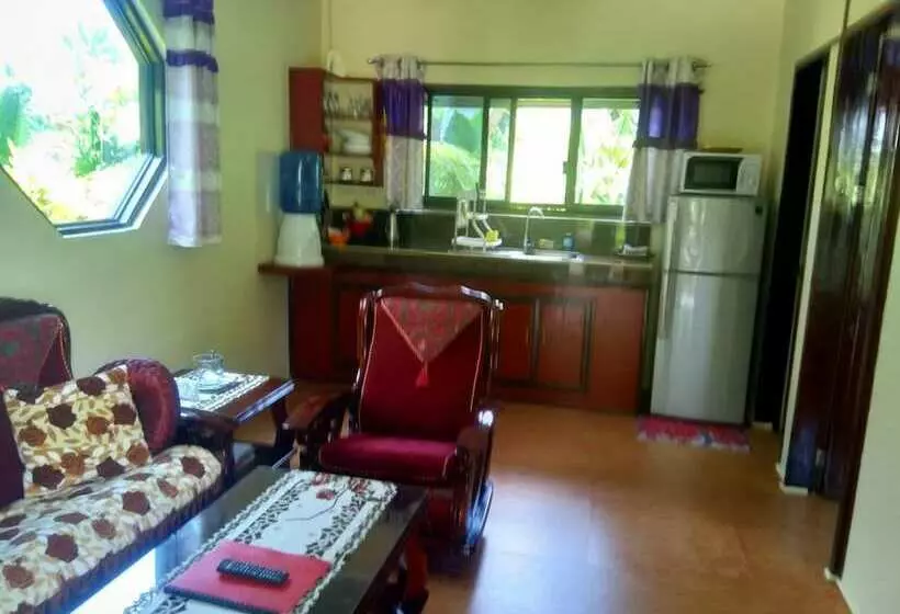 هتل Sunset Bay Villas Siargao