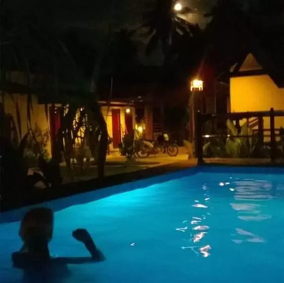 هتل Sunset Bay Villas Siargao