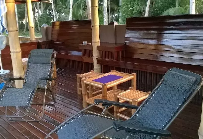 هتل Sunset Bay Villas Siargao