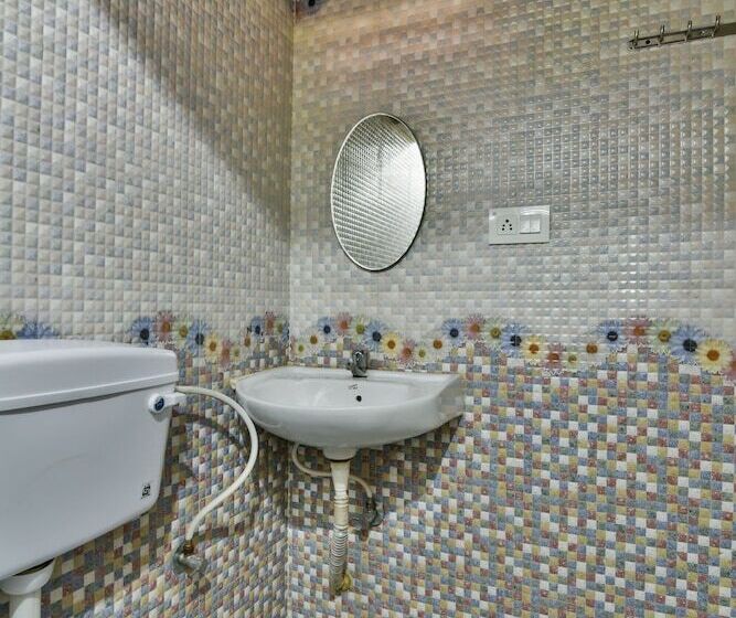 Hotell Suvian On Bagha Beach Goa