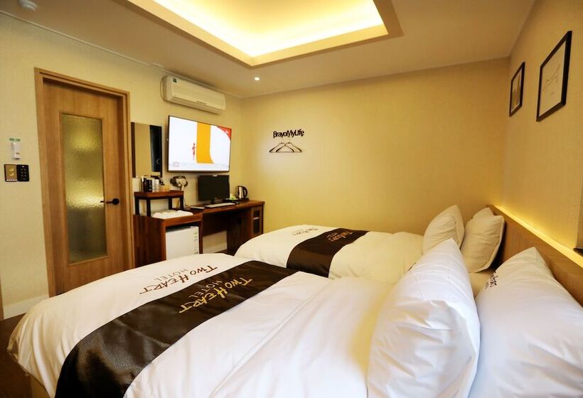 Hotel Two Heart