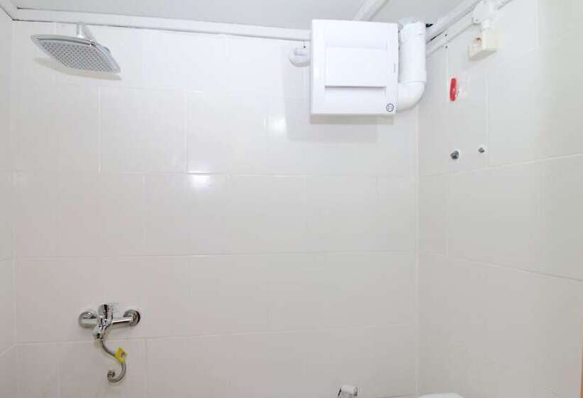 ユースホステル Kamar Keluarga Bandara Mas Syariah