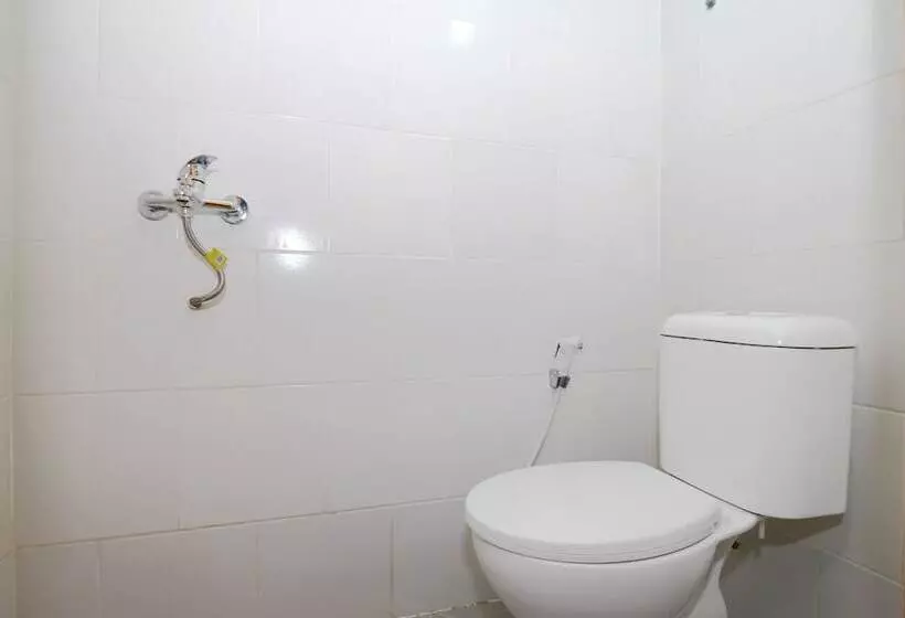 Retkeilymaja Kamar Keluarga Bandara Mas Syariah