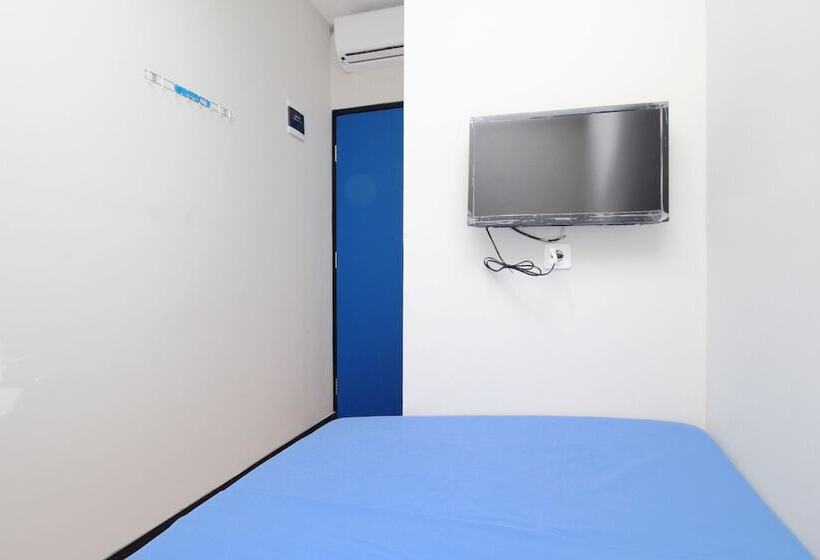 ユースホステル Kamar Keluarga Bandara Mas Syariah