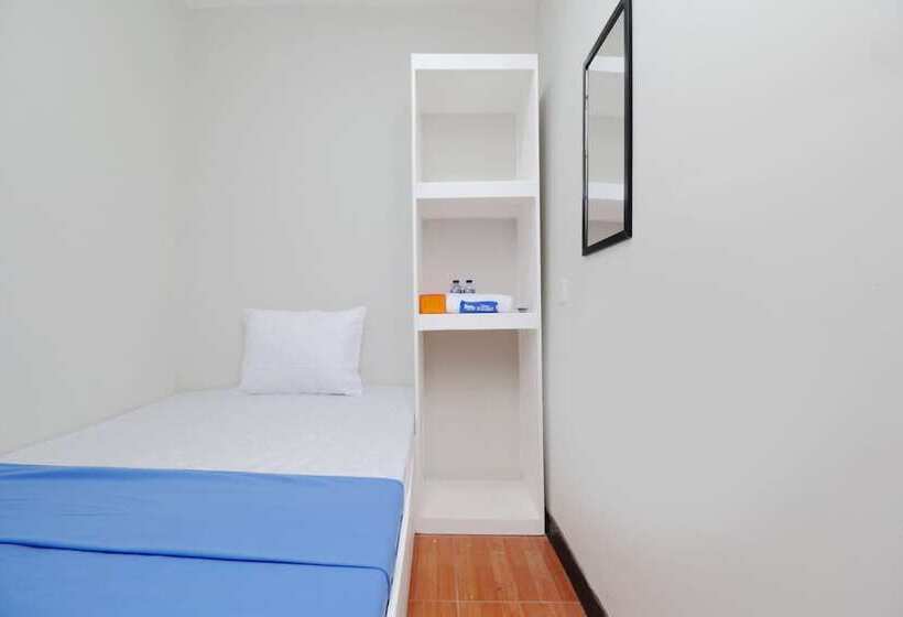 ユースホステル Kamar Keluarga Bandara Mas Syariah