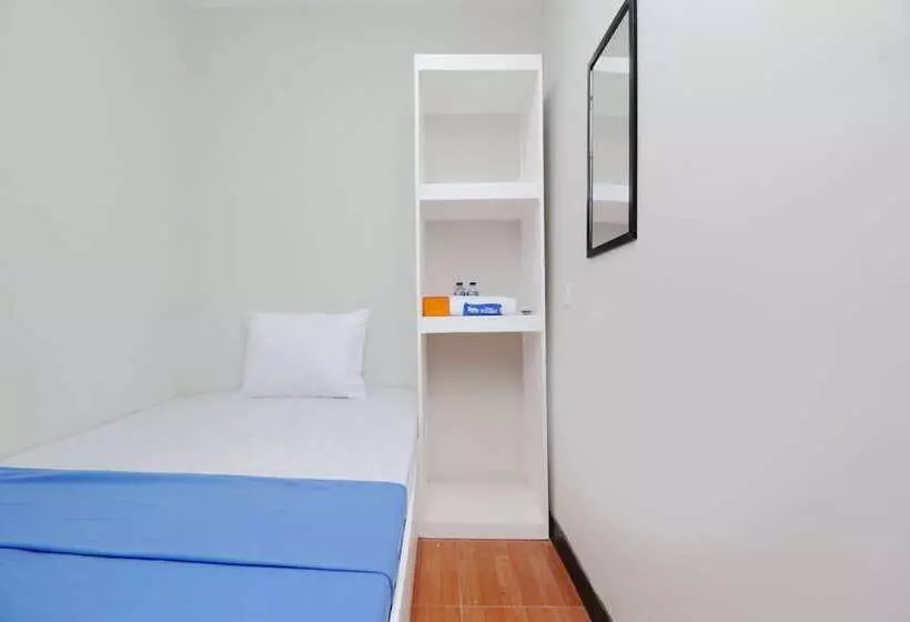 Retkeilymaja Kamar Keluarga Bandara Mas Syariah