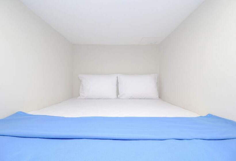 ユースホステル Kamar Keluarga Bandara Mas Syariah