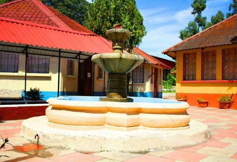 Paz En La Tormenta Tejar Hostel