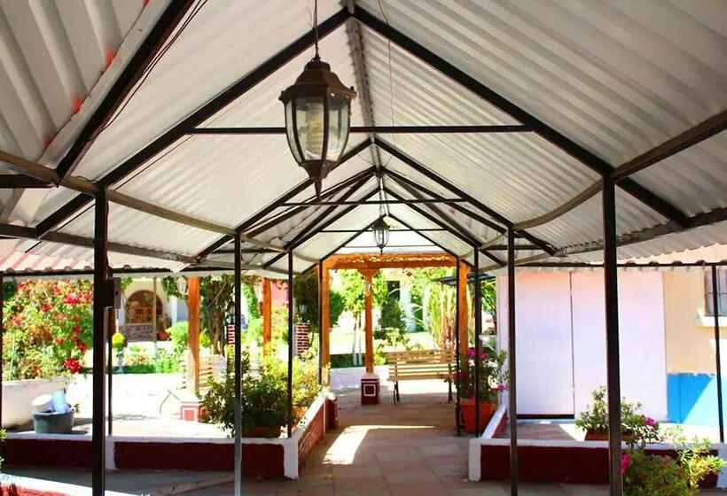 Paz En La Tormenta Tejar   Hostel