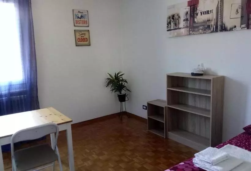 B&b Taramelli   Garage Per Bici E Moto