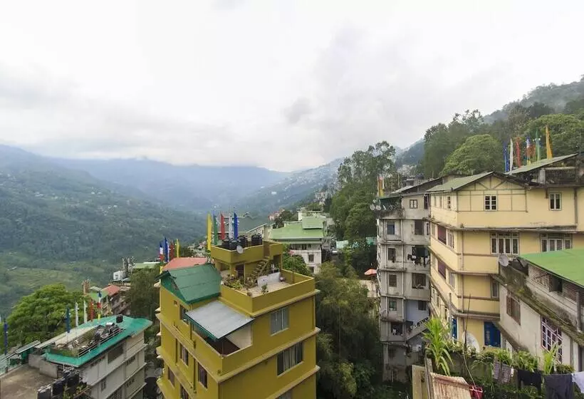 هتل Denzong Delight By Oyo Rooms