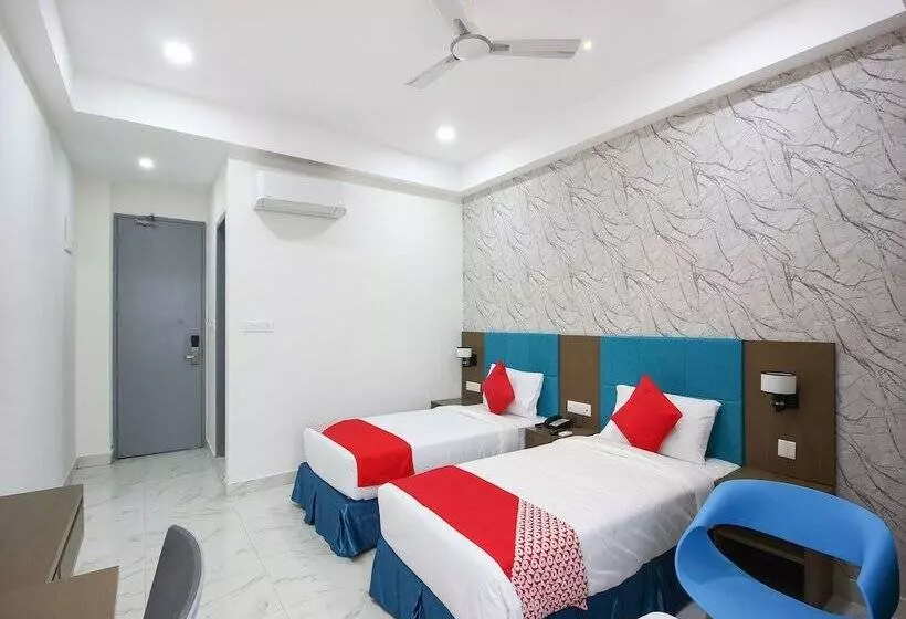 ホテル Sri Rama Excellency By Oyo Rooms