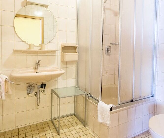 Kurmittelhaus Wagner