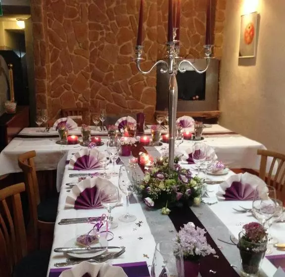 Marktplatzhotel   Restaurant Tafelspitz