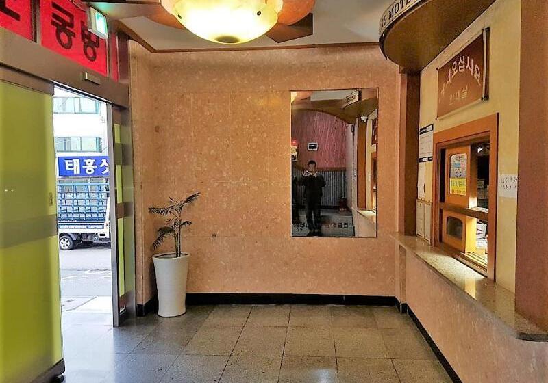 Myeongdong Motel