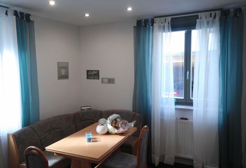 Пансион Grossvaters Haus   Oba S Heisle