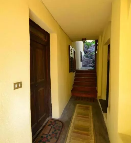 B&b La Tana Dell Orso Die Bärenhöhle