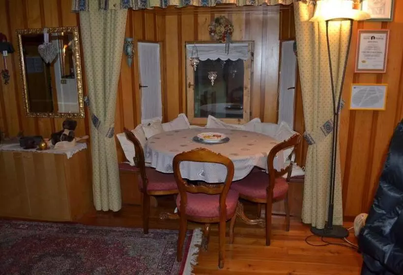 B&b La Tana Dell Orso Die Bärenhöhle
