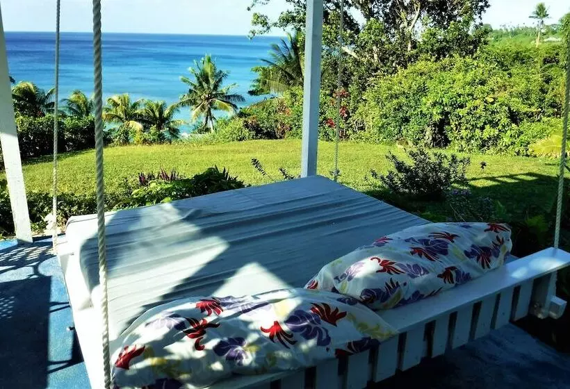 Aamiaismajoitus (B&B) Makaira Resort