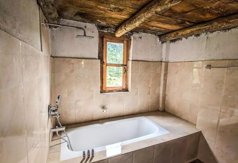 Hotel Kyirmu Lodge Phaplu