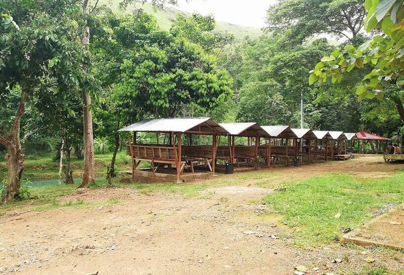 فندق Mount Avangan Eco Adventure Park