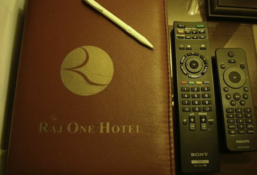هتل Raj One