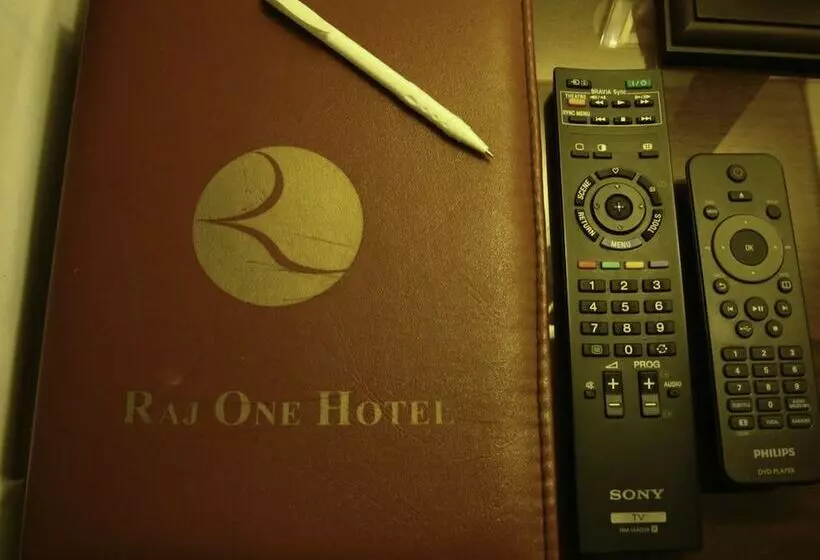 هتل Raj One