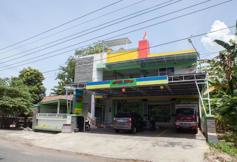 Otel Reddoorz Near Banyuwangi Baru Station