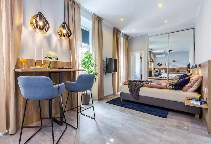 Number 1 Deluxe Apartments