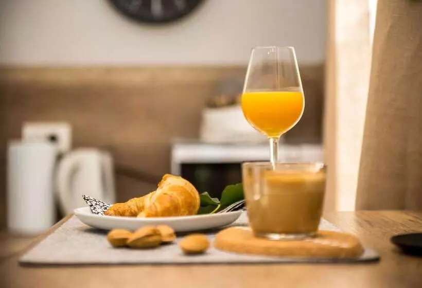 Number 1 Deluxe Apartments