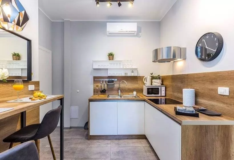 Number 1 Deluxe Apartments