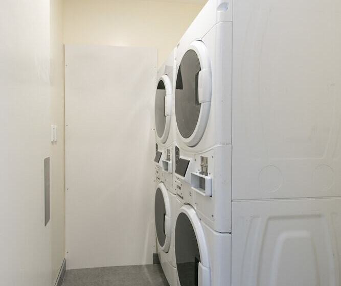 Общежитие Hobson Lodge