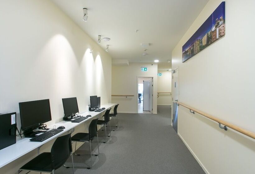 Общежитие Hobson Lodge