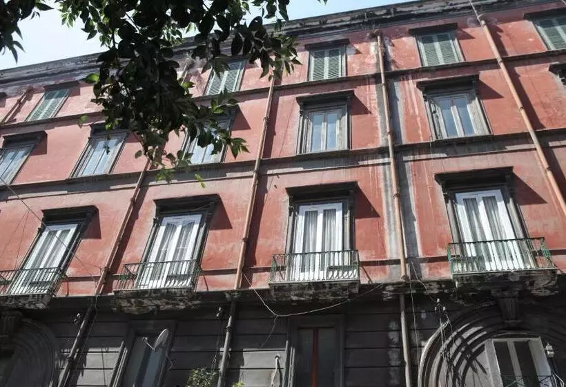 Aamiaismajoitus (B&B) Bruno's Historic Home