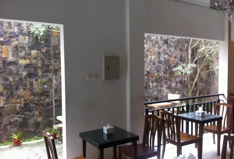 Aamiaismajoitus (B&B) Votel Viure Hotel Jogjakarta