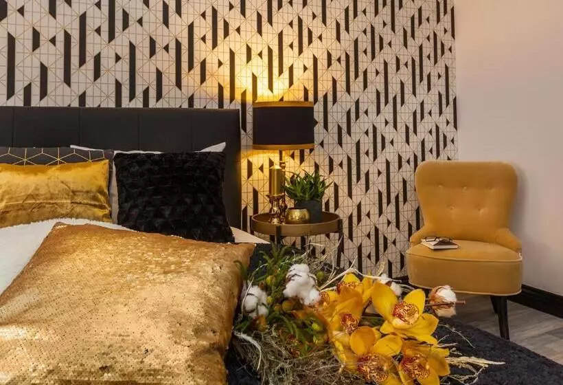 Golden Prague Rooms