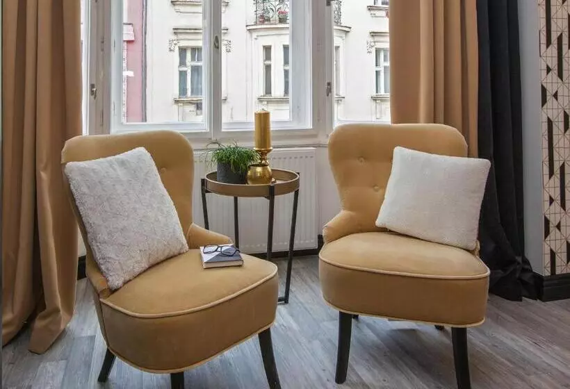 Golden Prague Rooms