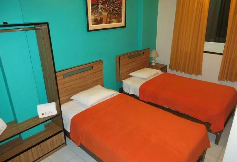 Hostal Hellen Ross