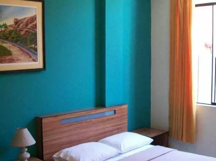 Hostal Hellen Ross