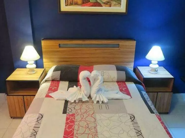 Hostal Hellen Ross