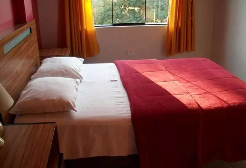Hostal Hellen Ross