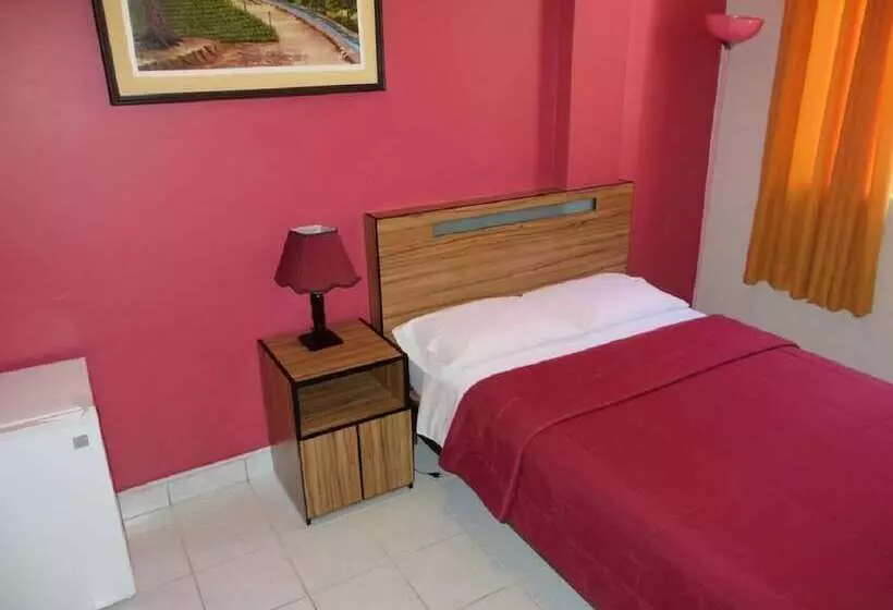 Hostal Hellen Ross