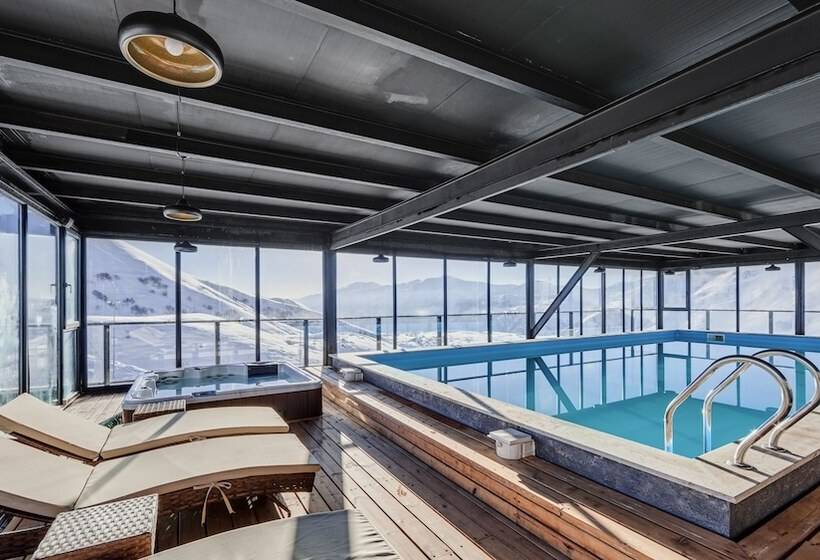 هتل New Gudauri Loft1