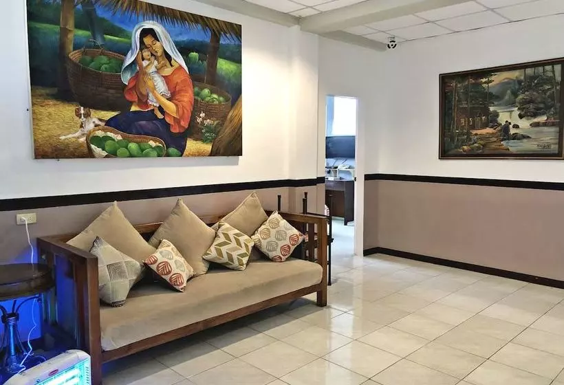 ホテル Tiptop Tower Suite Inn